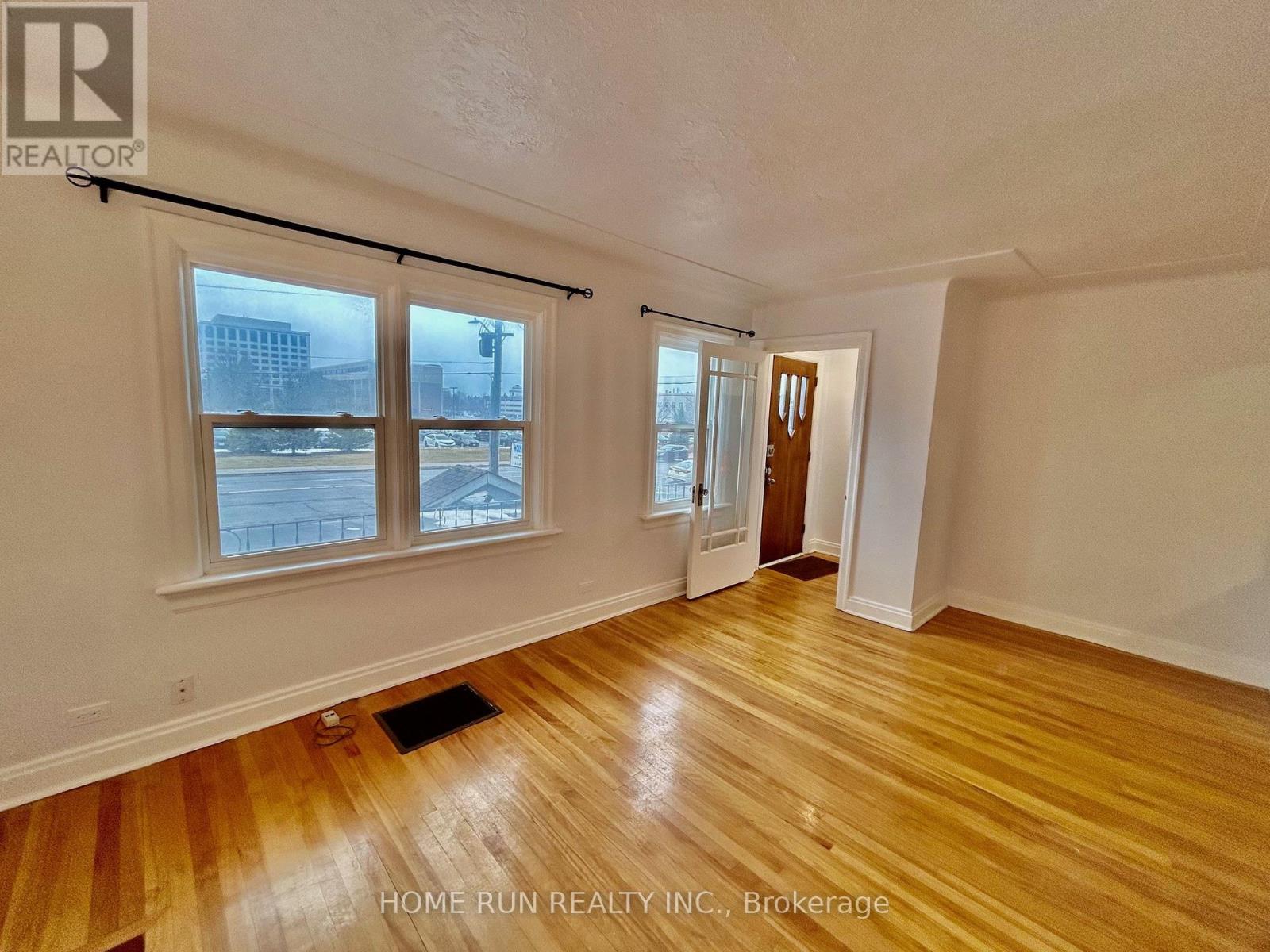 704 Brookfield Road, Ottawa, Ontario  K1V 6J4 - Photo 7 - X12772510