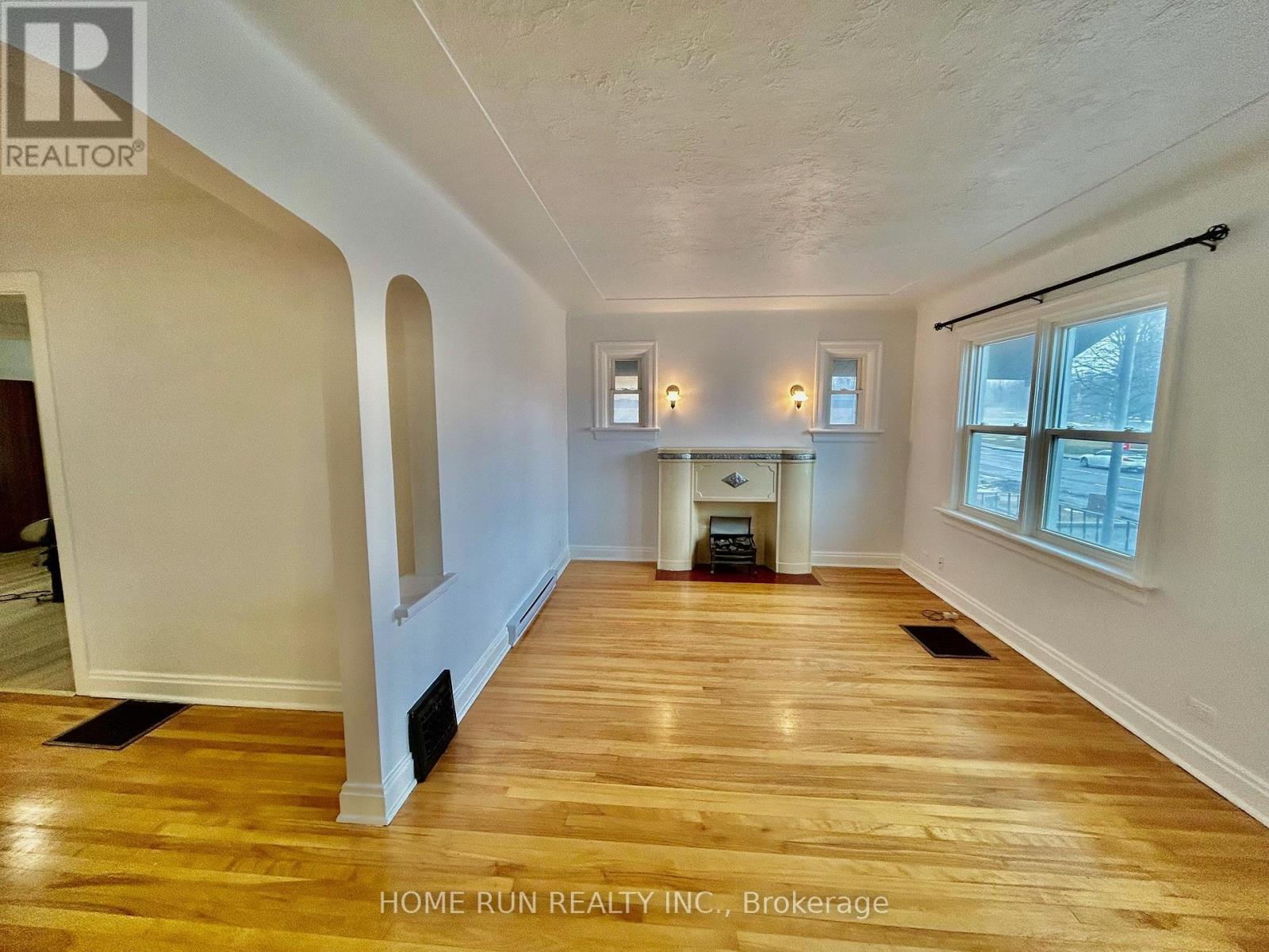 704 Brookfield Road, Ottawa, Ontario  K1V 6J4 - Photo 9 - X12772510