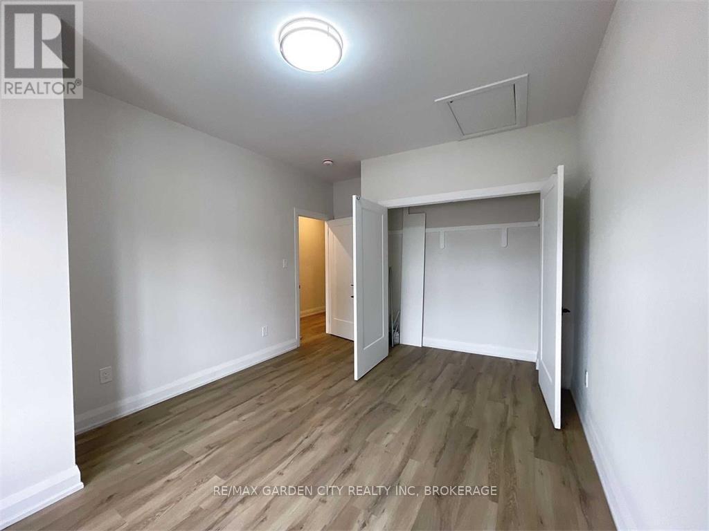 2-Upper Level - 13 Valley Road, St. Catharines (Western Hill), Ontario  L2S 1Y7 - Photo 15 - X12772366