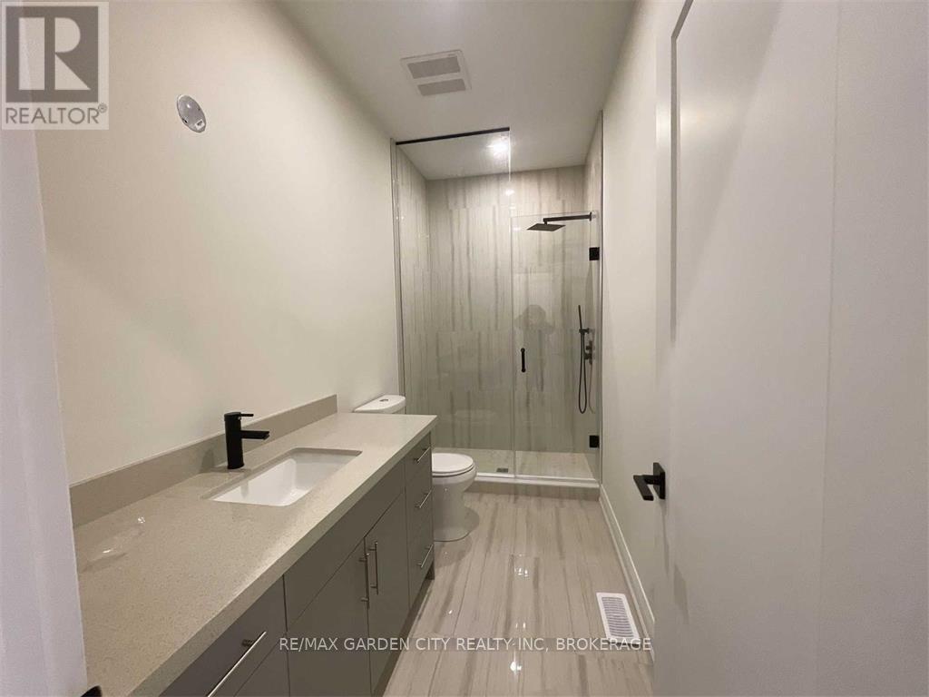 2-Upper Level - 13 Valley Road, St. Catharines (Western Hill), Ontario  L2S 1Y7 - Photo 16 - X12772366