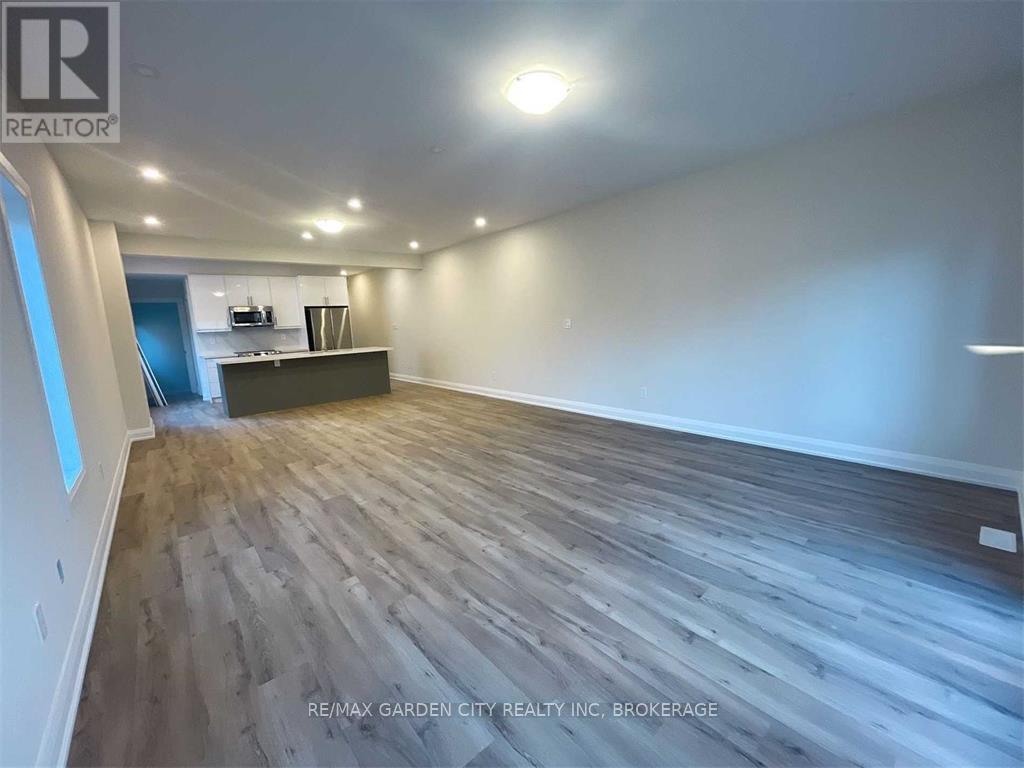 2-Upper Level - 13 Valley Road, St. Catharines (Western Hill), Ontario  L2S 1Y7 - Photo 9 - X12772366