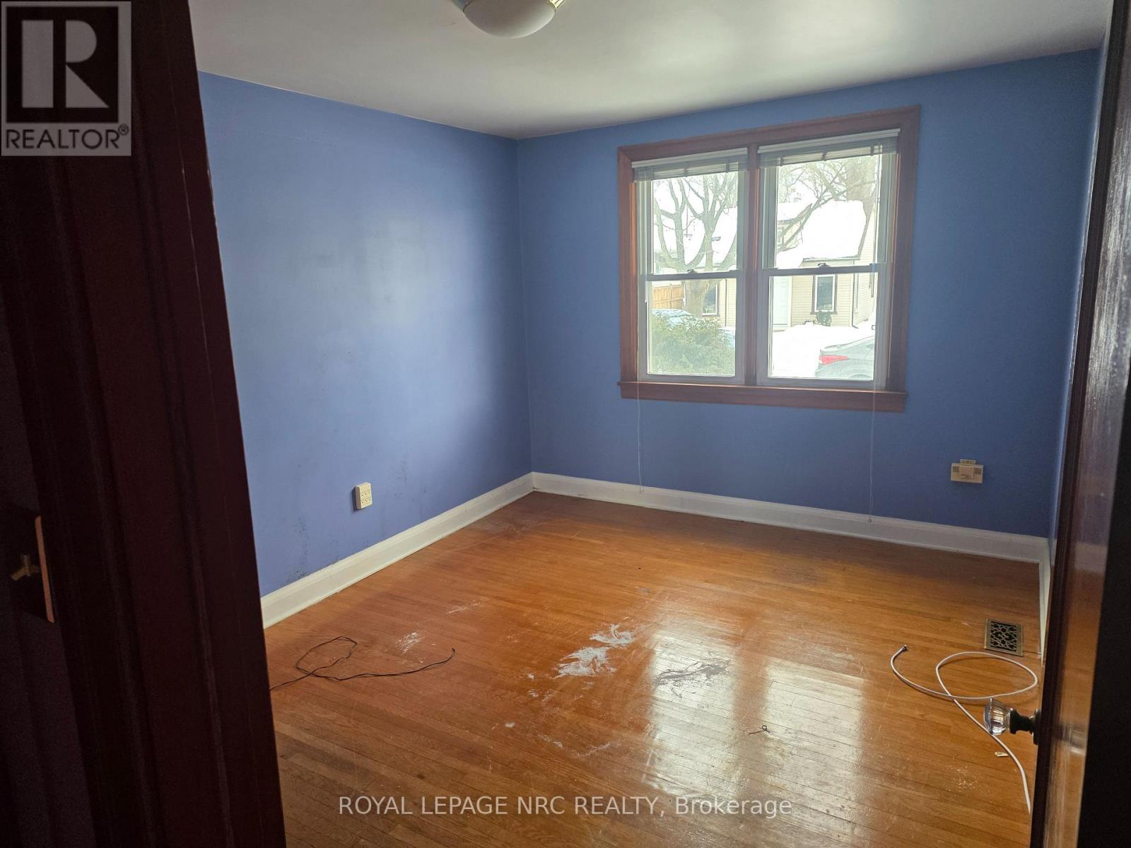 15 Mildred Avenue, St. Catharines, Ontario  L2R 6H9 - Photo 11 - X12772452