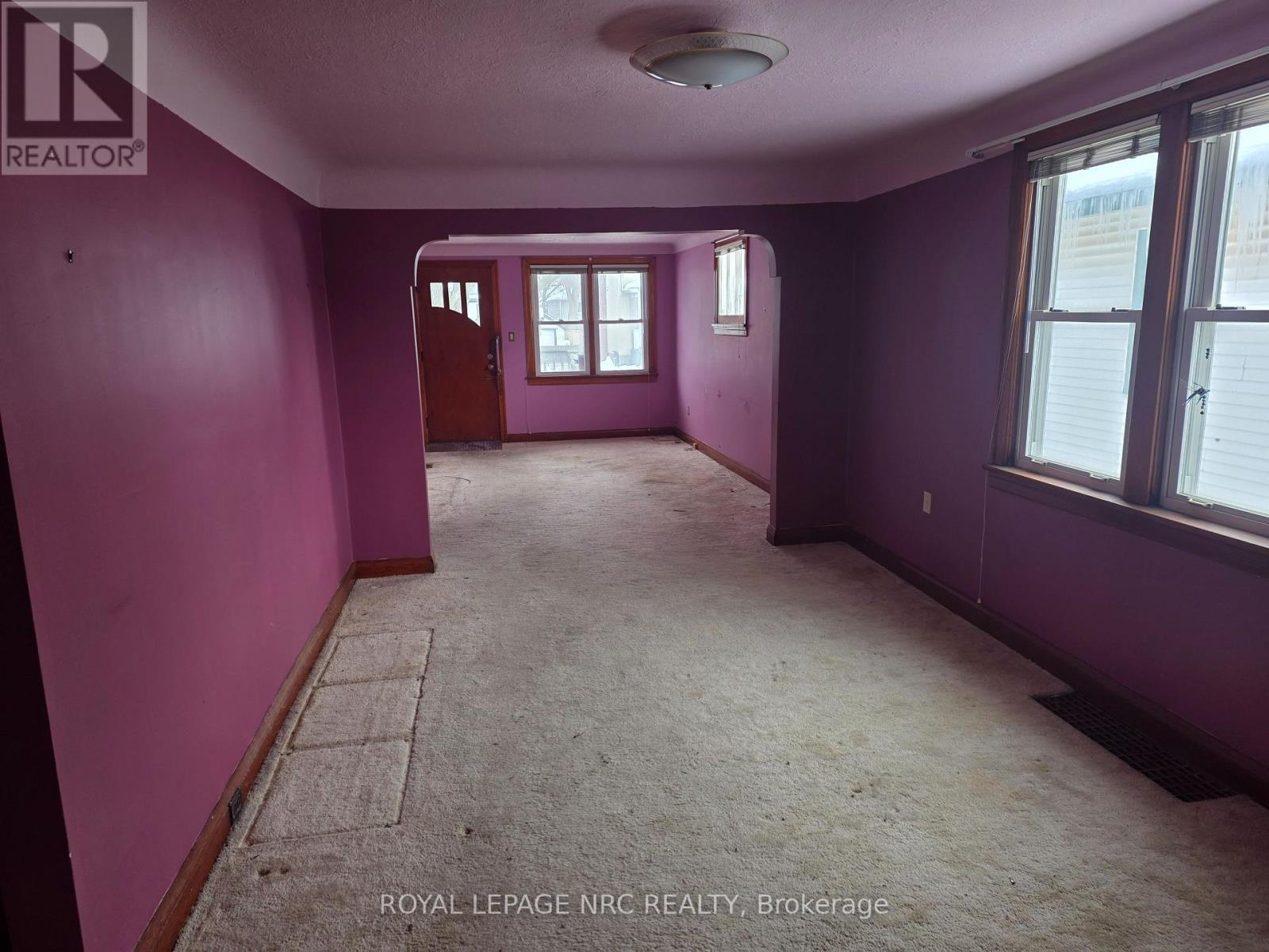 15 Mildred Avenue, St. Catharines, Ontario  L2R 6H9 - Photo 8 - X12772452