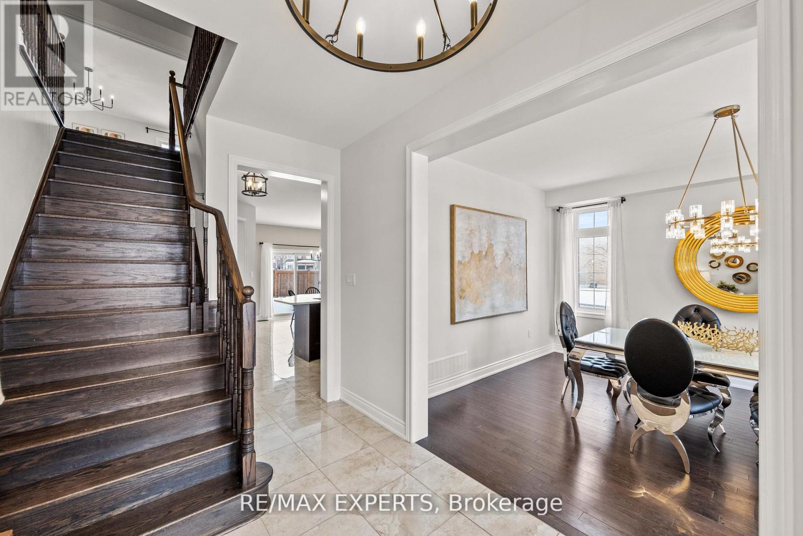 16 Vivian Creek Road, East Gwillimbury, Ontario  L0G 1M0 - Photo 4 - N12720976