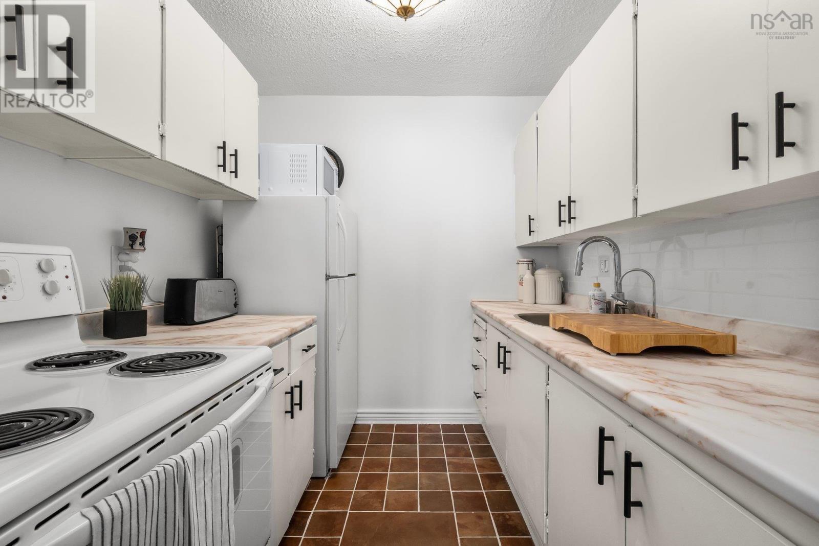 1002 5572 North Ridge Road, Halifax, Nova Scotia  B3K 5K2 - Photo 7 - 202602445