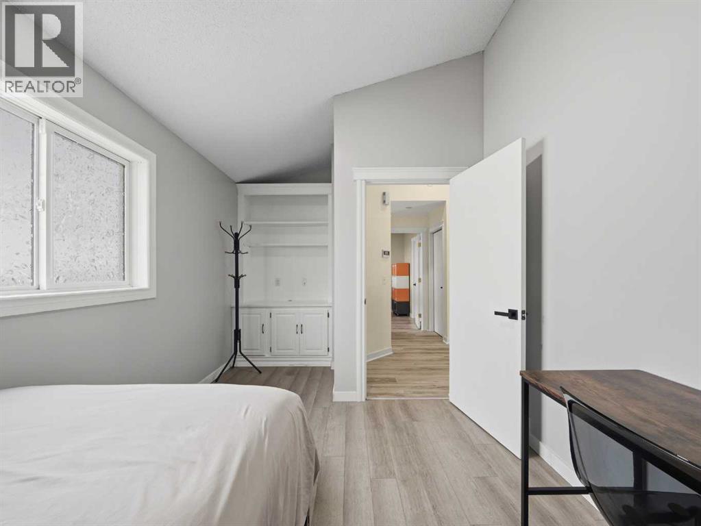 109 Somerset Close Sw, Calgary, Alberta  T2Y 3C4 - Photo 17 - A2282793