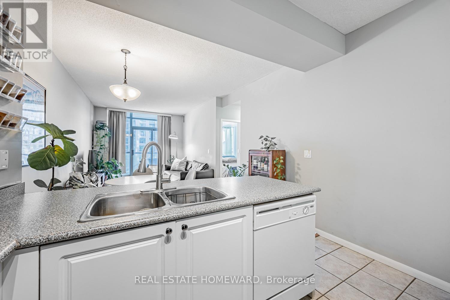 806 - 219 Fort York Boulevard, Toronto, Ontario  M5V 1B1 - Photo 14 - C12772392