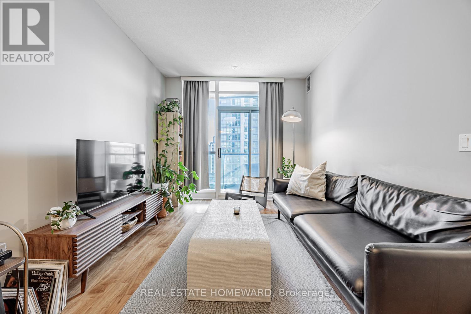 806 - 219 Fort York Boulevard, Toronto, Ontario  M5V 1B1 - Photo 4 - C12772392