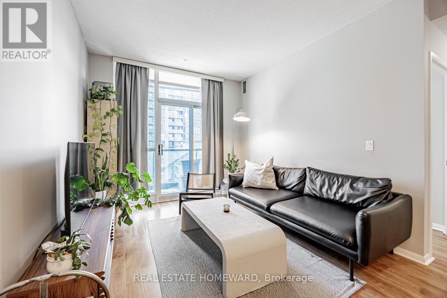 806 - 219 Fort York Boulevard, Toronto, Ontario  M5V 1B1 - Photo 6 - C12772392