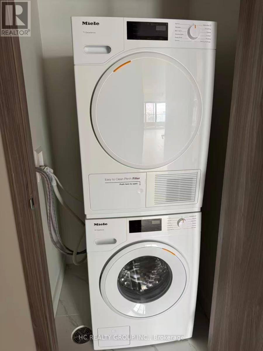 4702 - 3 Concord Cityplace Way, Toronto, Ontario  M5V 0X4 - Photo 11 - C12772432