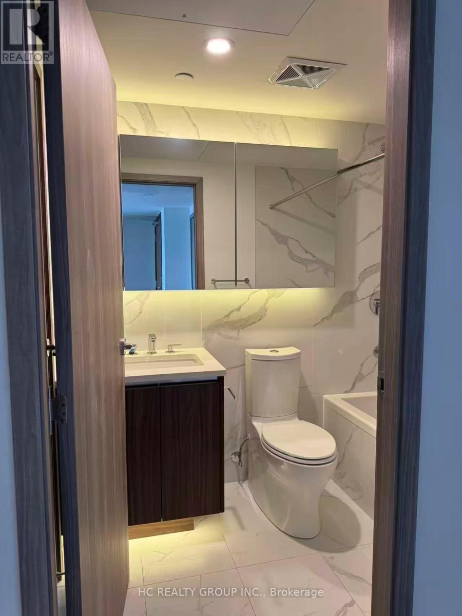 4702 - 3 Concord Cityplace Way, Toronto, Ontario  M5V 0X4 - Photo 17 - C12772432