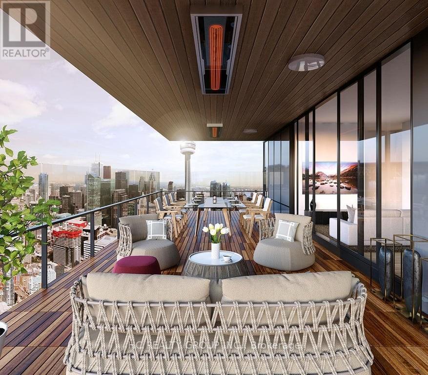 4702 - 3 Concord Cityplace Way, Toronto, Ontario  M5V 0X4 - Photo 4 - C12772432