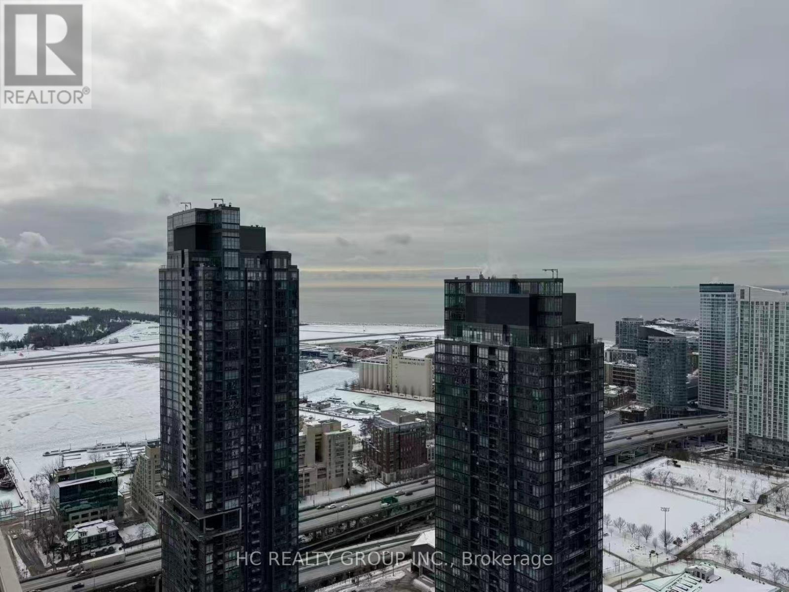4702 - 3 Concord Cityplace Way, Toronto, Ontario  M5V 0X4 - Photo 7 - C12772432