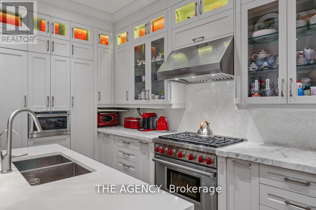 52 Carmichael Avenue, Toronto, Ontario  M5M 2W7 - Photo 12 - C12772480