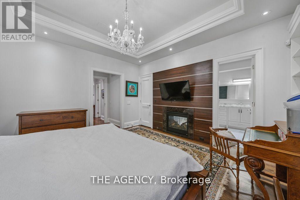 52 Carmichael Avenue, Toronto, Ontario  M5M 2W7 - Photo 16 - C12772480