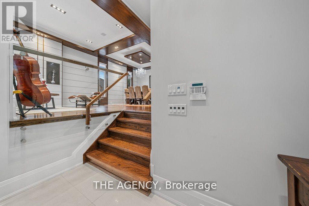 52 Carmichael Avenue, Toronto, Ontario  M5M 2W7 - Photo 3 - C12772480