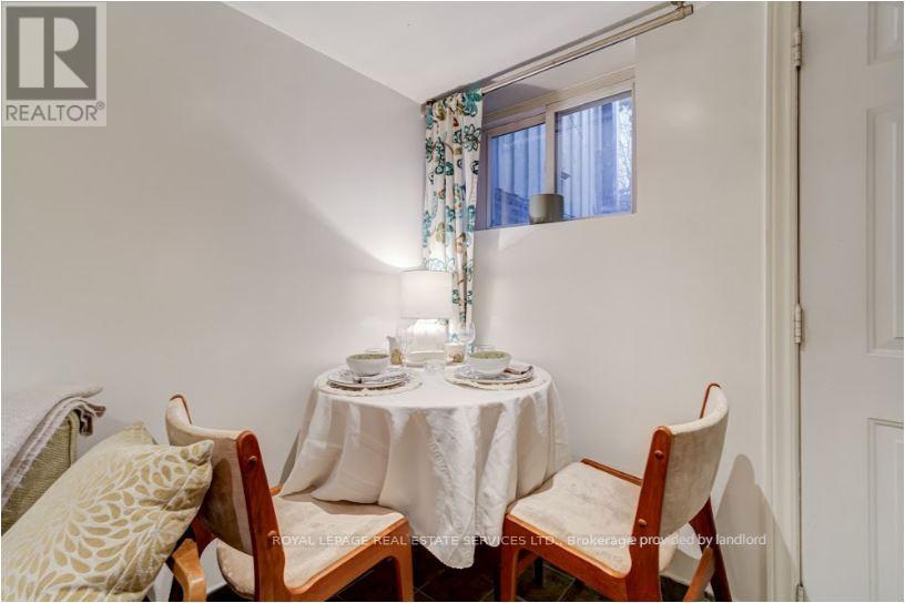 Lower - 27 Bank Street, Toronto, Ontario  M6K 1R4 - Photo 16 - C12772558