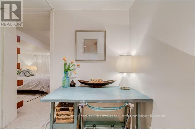 Lower - 27 Bank Street, Toronto, Ontario  M6K 1R4 - Photo 17 - C12772558