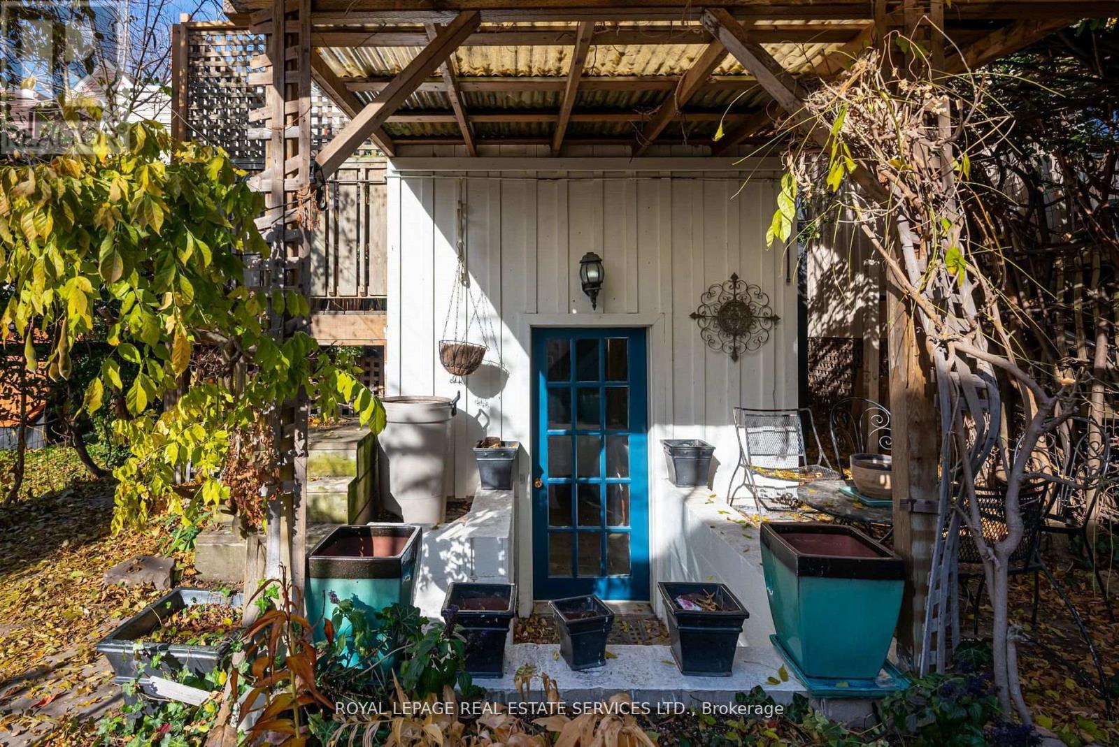 Lower - 27 Bank Street, Toronto, Ontario  M6K 1R4 - Photo 2 - C12772558