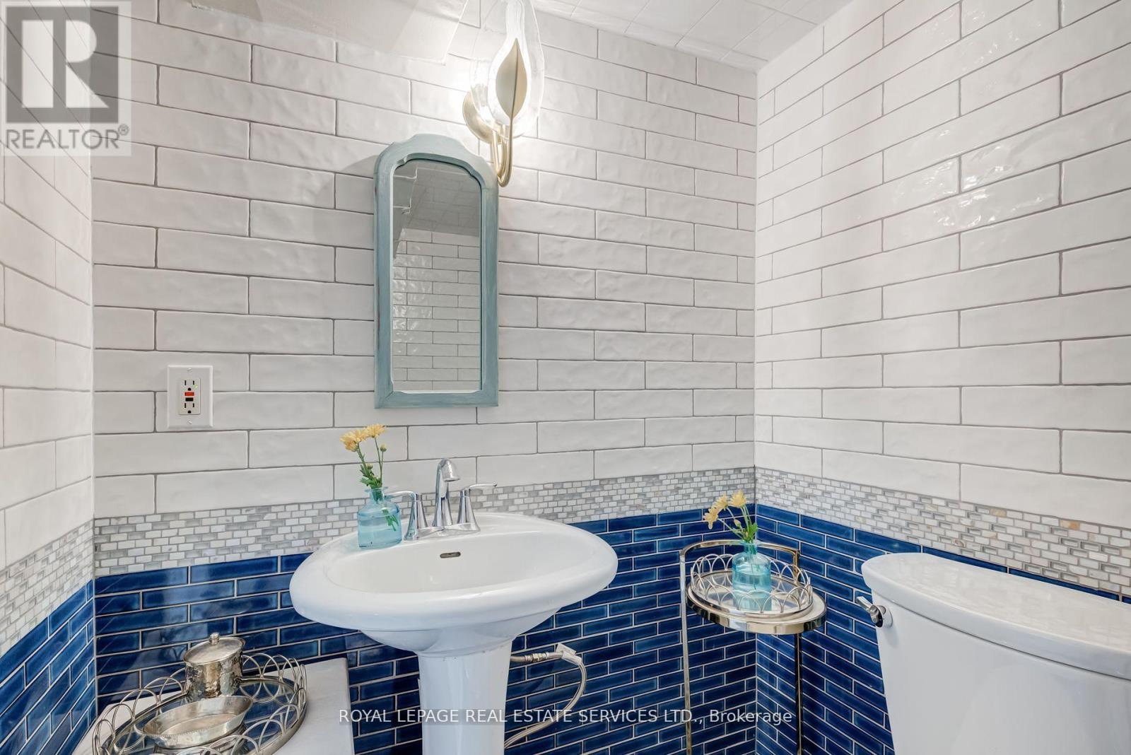 Lower - 27 Bank Street, Toronto, Ontario  M6K 1R4 - Photo 23 - C12772558