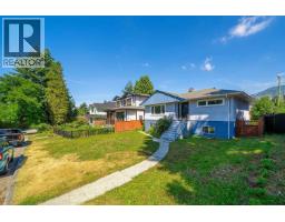 432 W 25TH STREET, North Vancouver, British Columbia