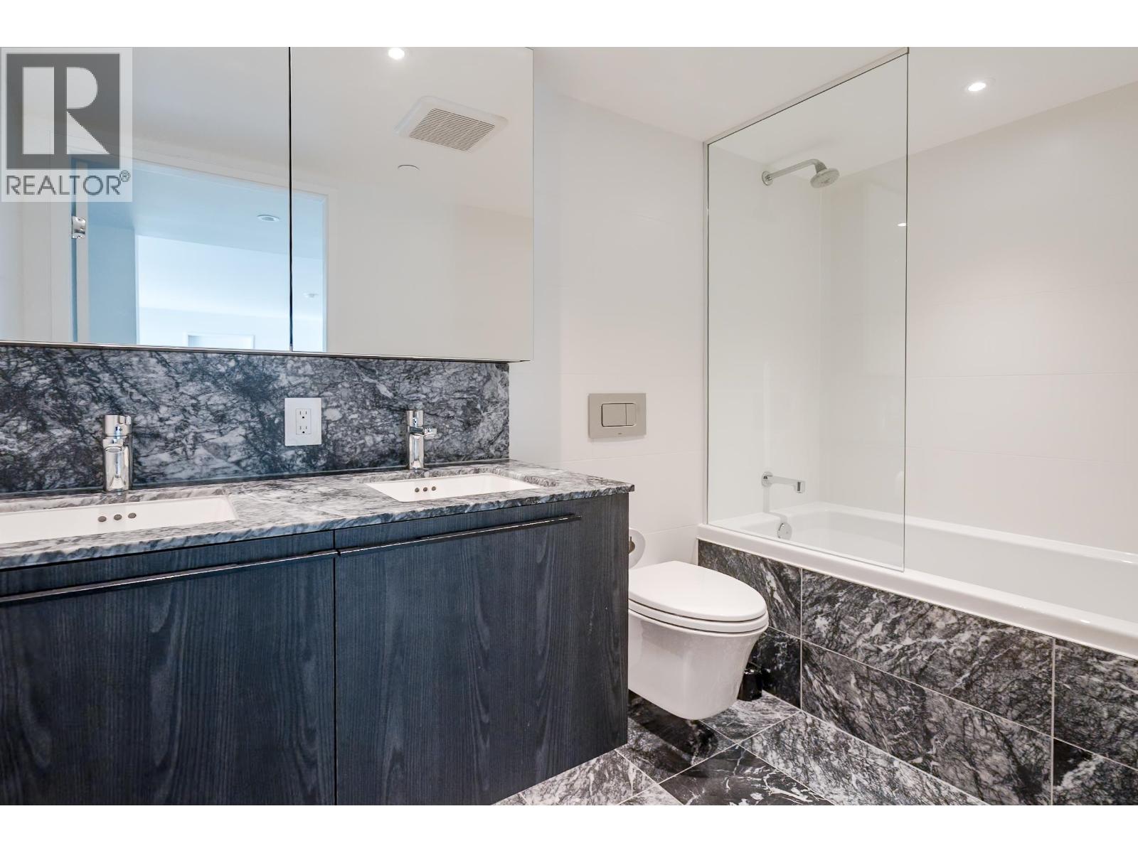 Listing Picture 23 of 40 : 2703 1111 RICHARDS STREET, Vancouver / 溫哥華 - 魯藝地產 Yvonne Lu Group - MLS Medallion Club Member