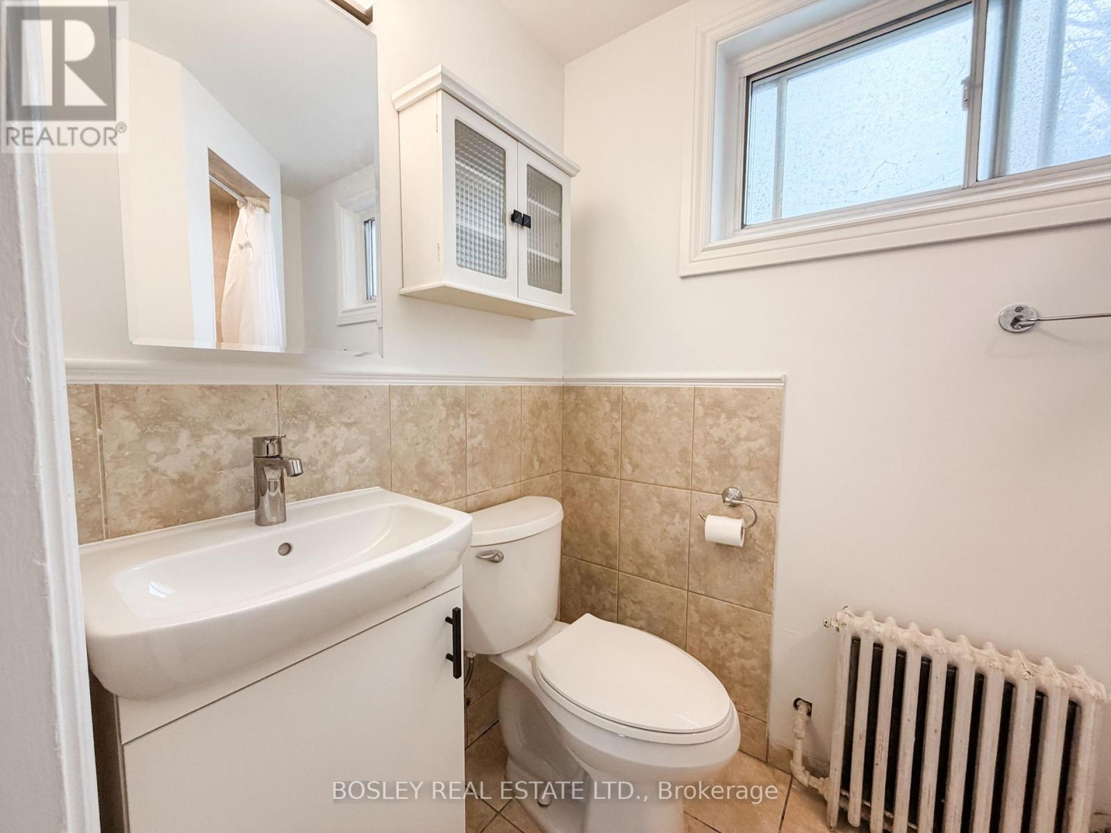 B2 - 464 Palmer Avenue, Richmond Hill, Ontario  L4C 1R1 - Photo 23 - N12772336