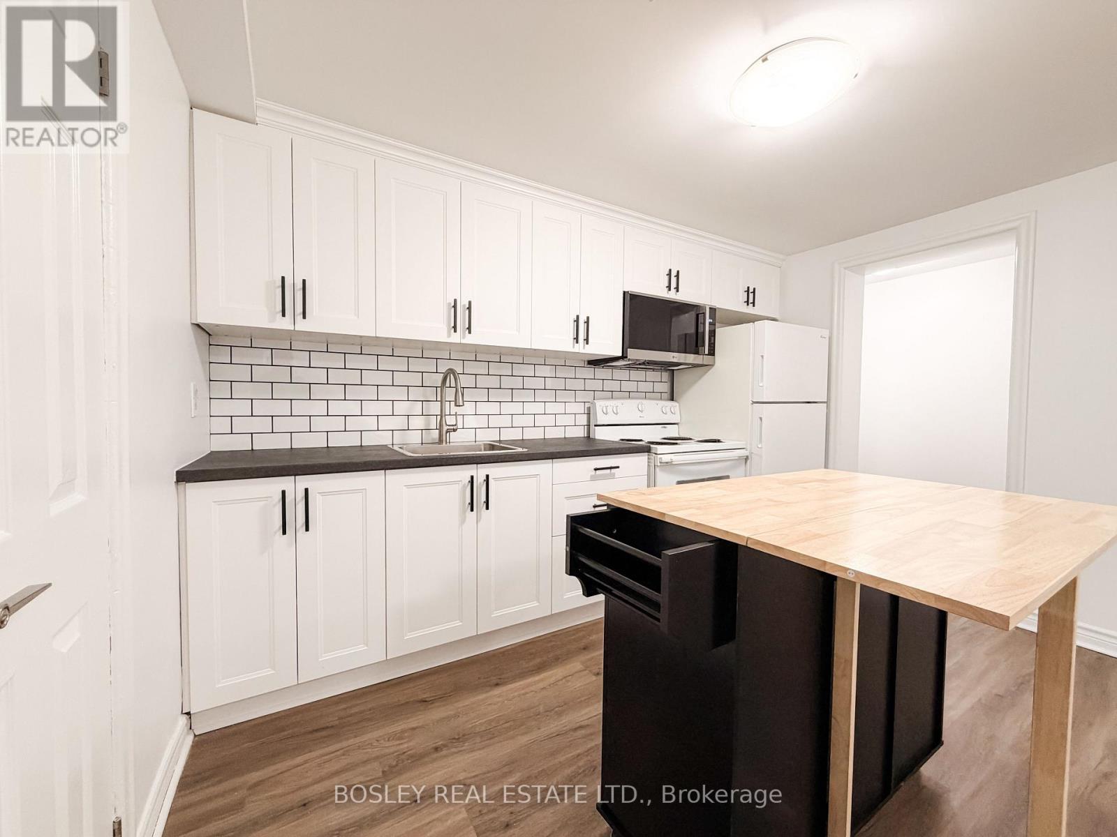 B2 - 464 Palmer Avenue, Richmond Hill, Ontario  L4C 1R1 - Photo 5 - N12772336