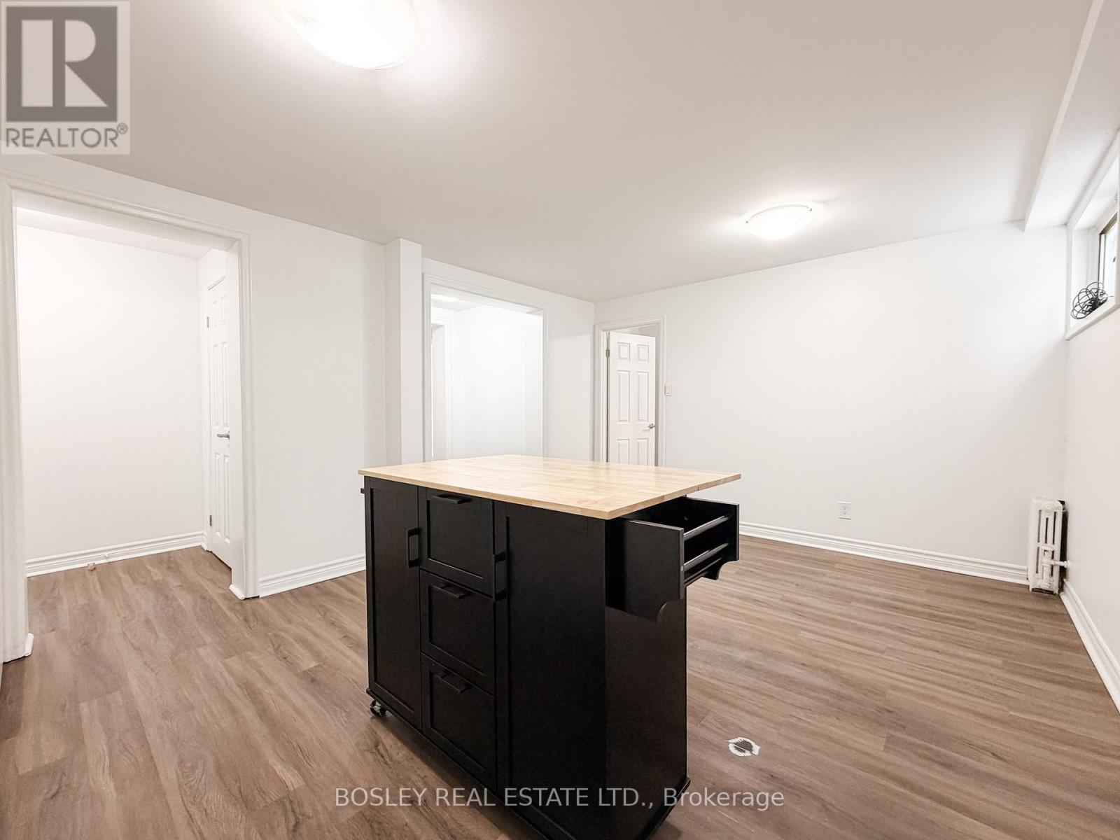 B2 - 464 Palmer Avenue, Richmond Hill, Ontario  L4C 1R1 - Photo 8 - N12772336