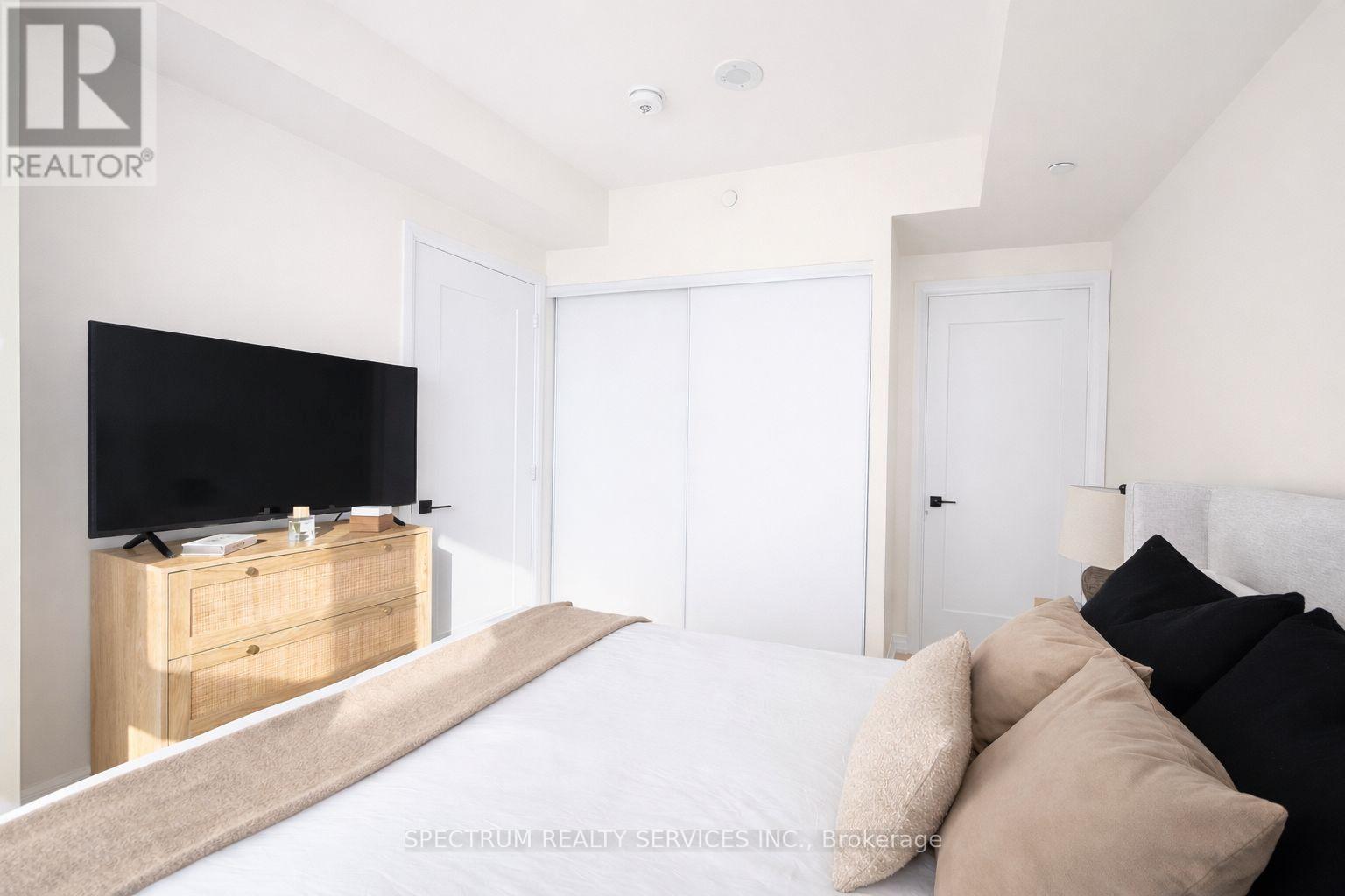 907 - 9000 Jane Street, Vaughan, Ontario  L4K 0M6 - Photo 12 - N12772340