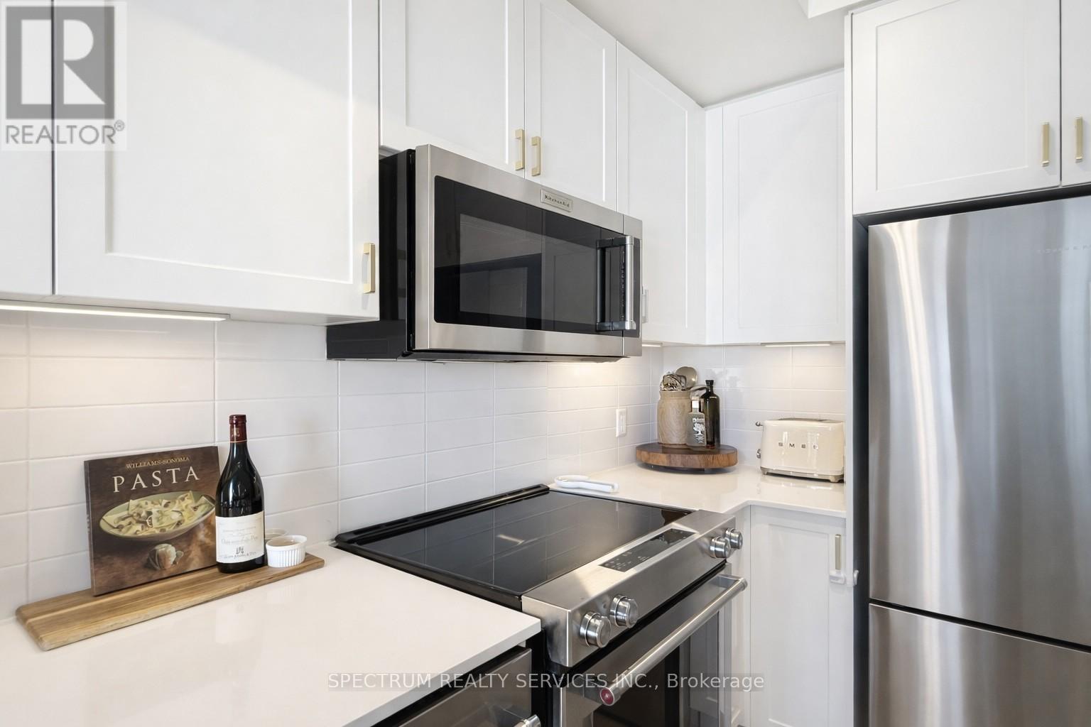 907 - 9000 Jane Street, Vaughan, Ontario  L4K 0M6 - Photo 7 - N12772340