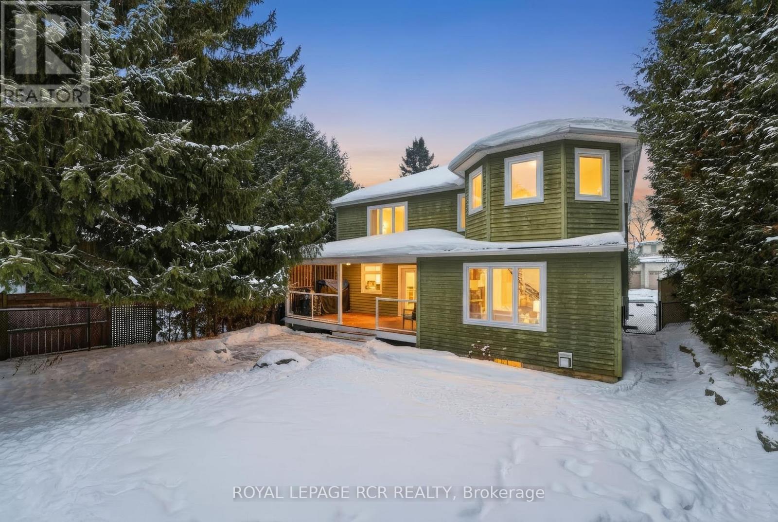 117 Tyler Street, Aurora, Ontario  L4G 2N4 - Photo 3 - N12772364