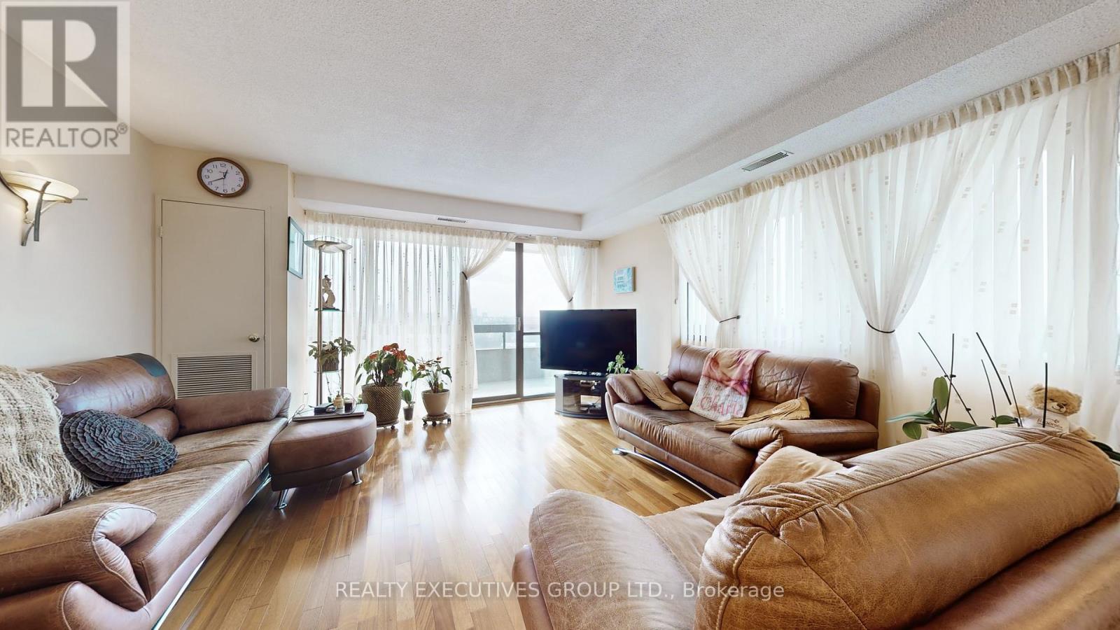 1403 - 8111 Yonge Street, Markham, Ontario  L3T 4V9 - Photo 4 - N12772370