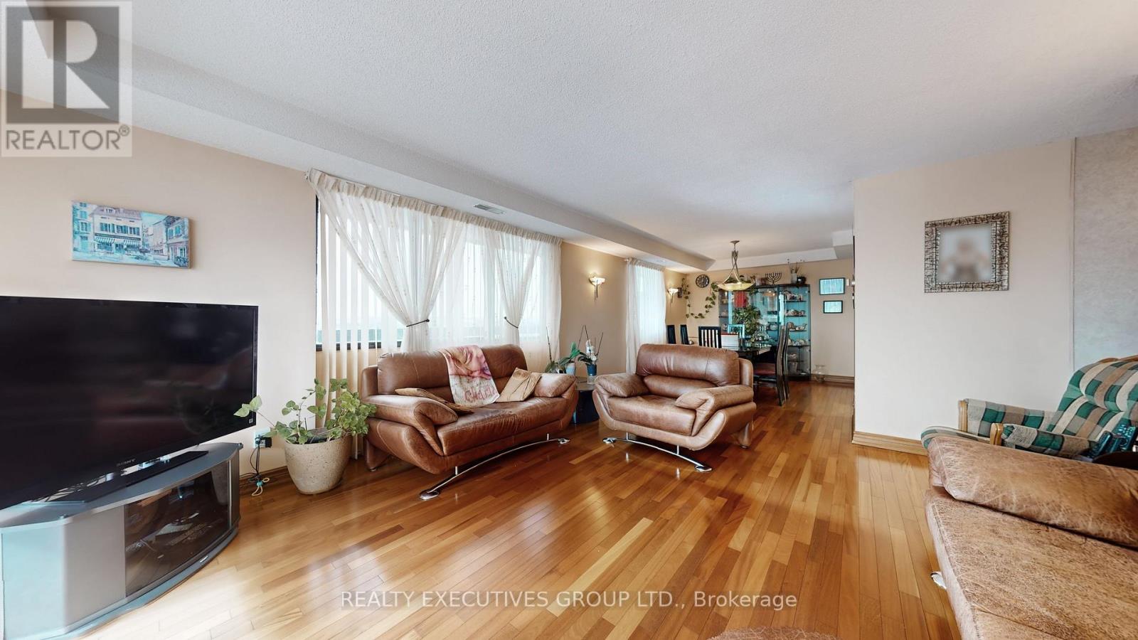 1403 - 8111 Yonge Street, Markham, Ontario  L3T 4V9 - Photo 5 - N12772370