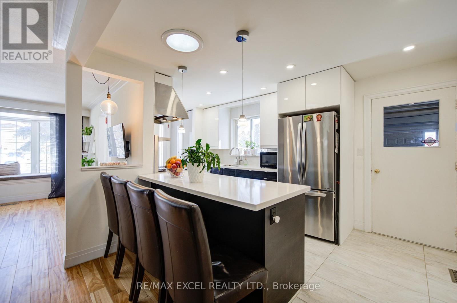 80 Sherwood Forest Drive, Markham, Ontario  L3P 1R1 - Photo 11 - N12772542