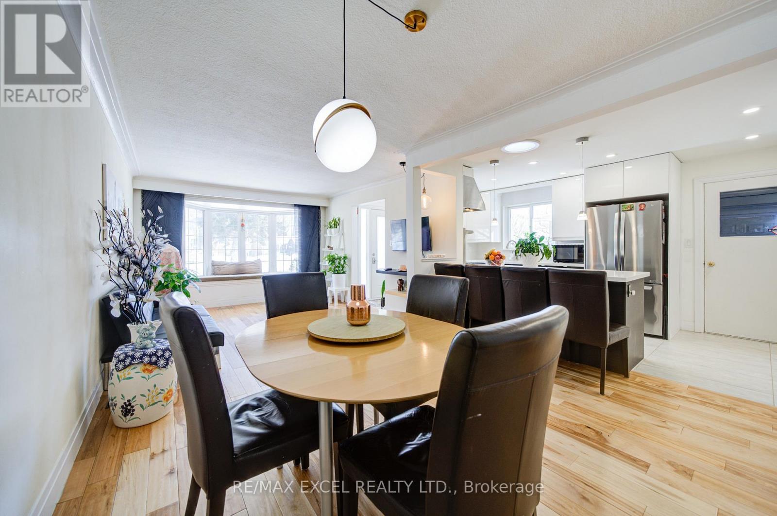 80 Sherwood Forest Drive, Markham, Ontario  L3P 1R1 - Photo 15 - N12772542