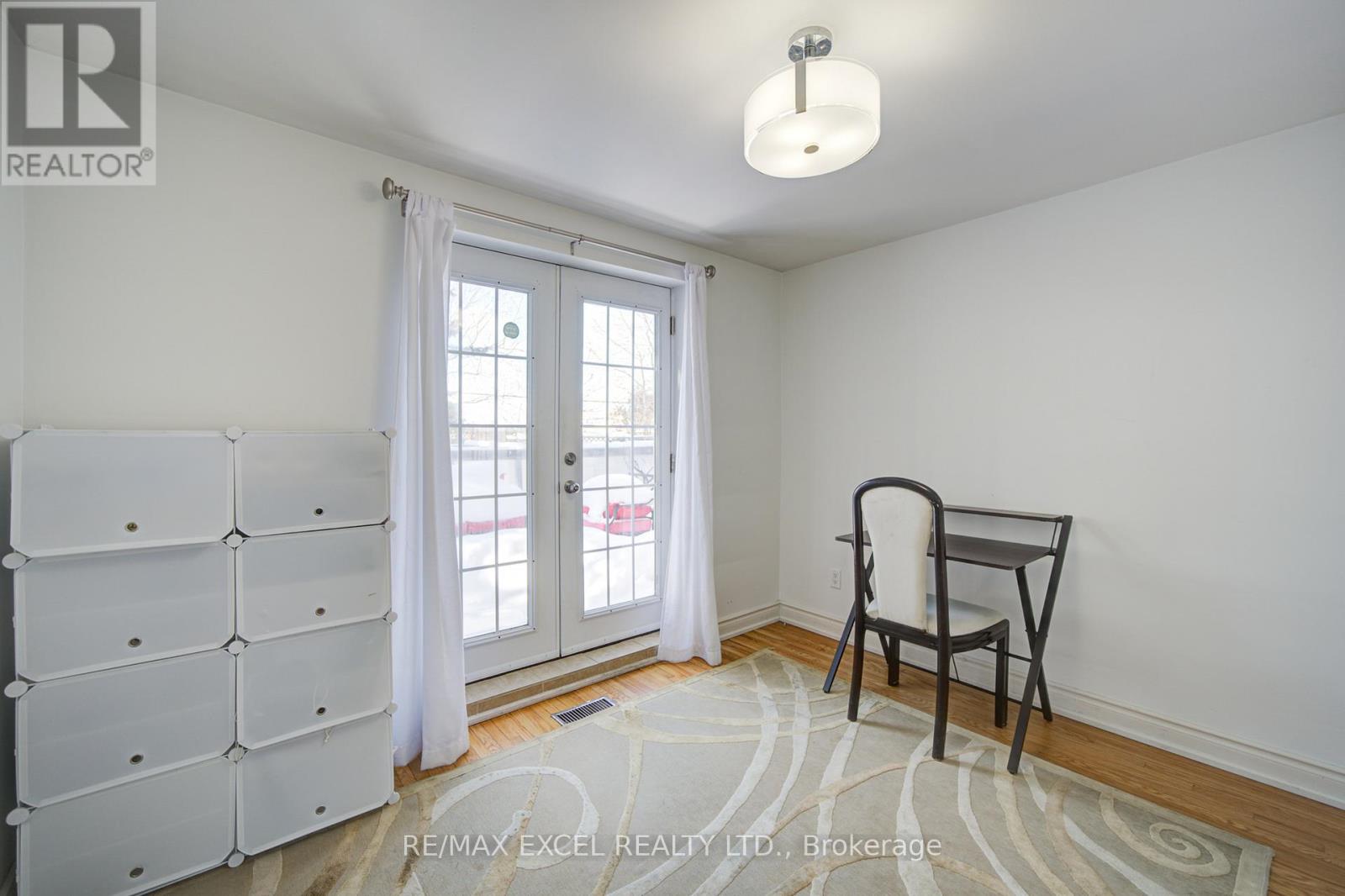 80 Sherwood Forest Drive, Markham, Ontario  L3P 1R1 - Photo 23 - N12772542