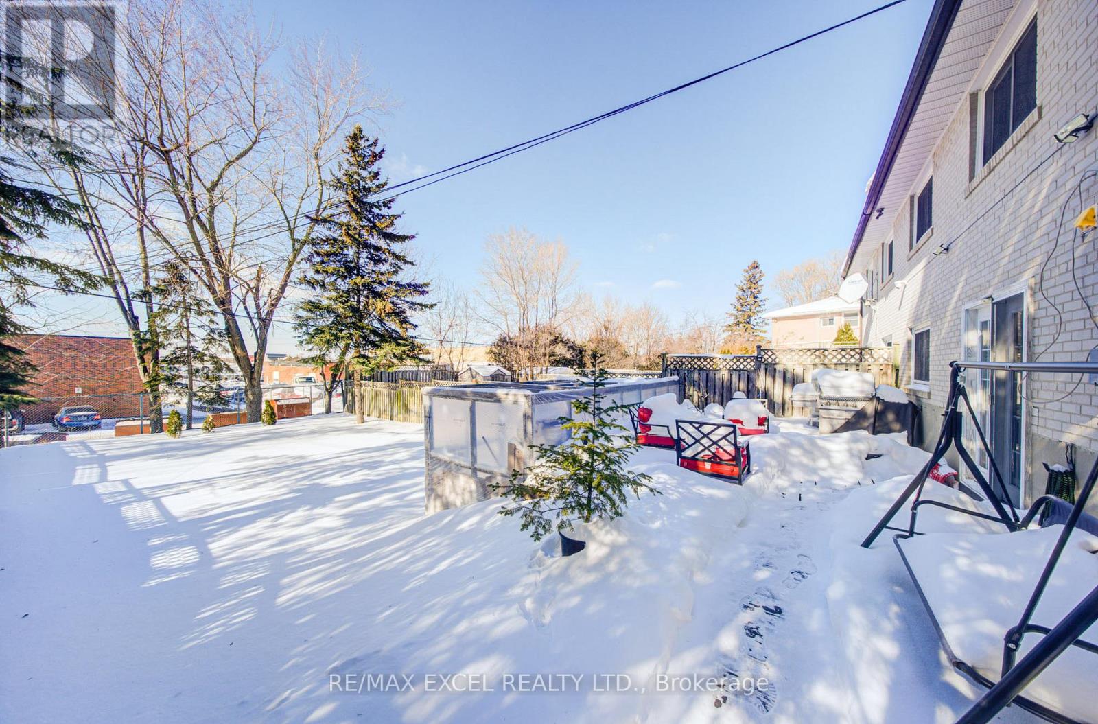 80 Sherwood Forest Drive, Markham, Ontario  L3P 1R1 - Photo 32 - N12772542