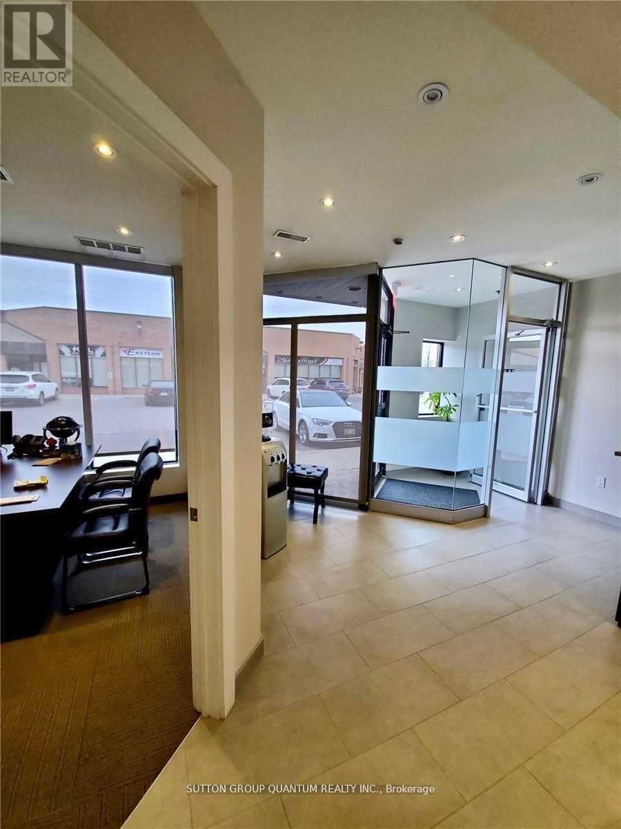 84 - 556 Edward Avenue, Richmond Hill, Ontario  L4C 9Y5 - Photo 2 - N12772564