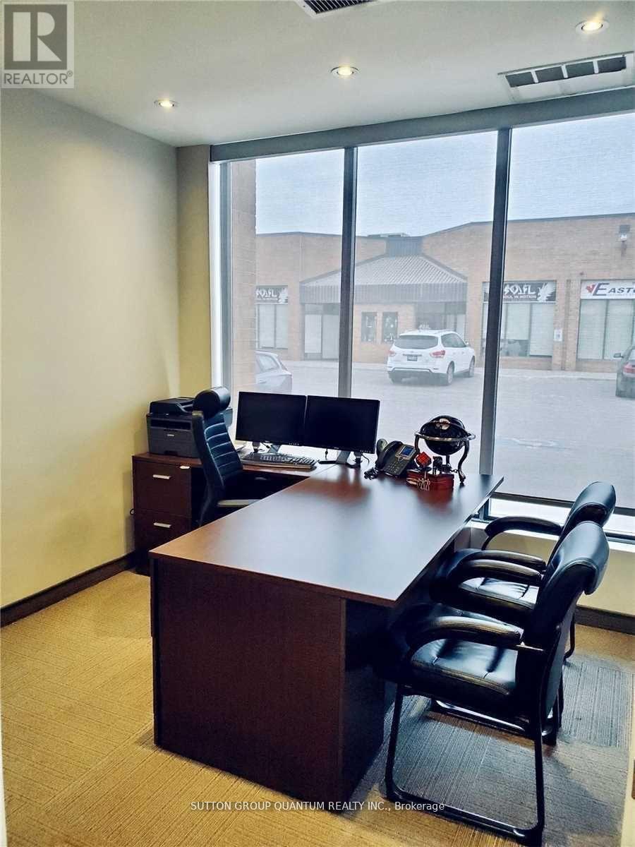 84 - 556 Edward Avenue, Richmond Hill, Ontario  L4C 9Y5 - Photo 3 - N12772564