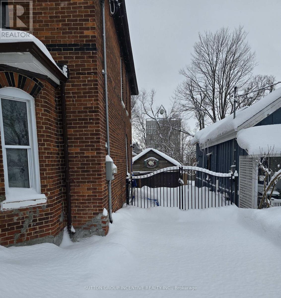 67 Mcdonald Street, Barrie, Ontario  L4M 1P4 - Photo 5 - S12772562