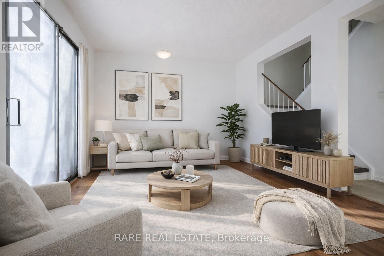 2 Greenhills Square, Brampton, Ontario  L6S 2J4 - Photo 3 - W12772332