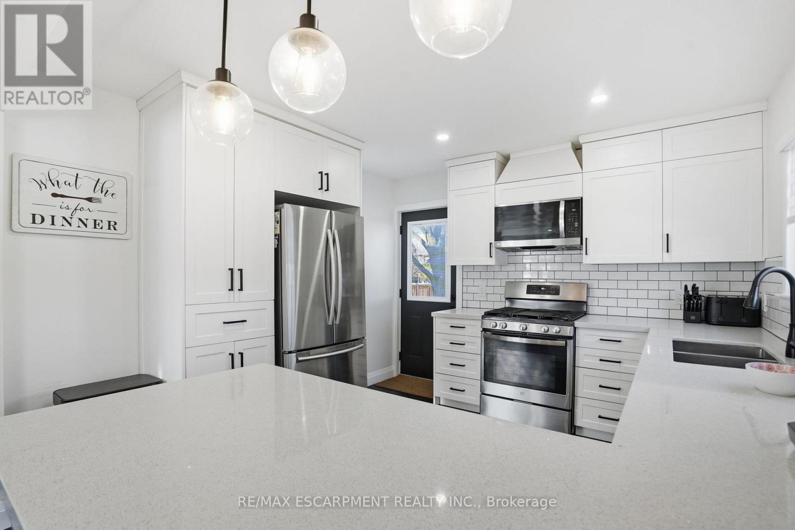 2347 Sharron Street, Burlington, Ontario  L7R 1W8 - Photo 12 - W12772338