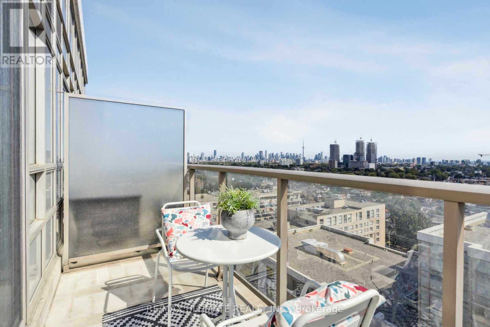 1402 - 816 Lansdowne Avenue, Toronto, Ontario  M6H 4K6 - Photo 26 - W12772344