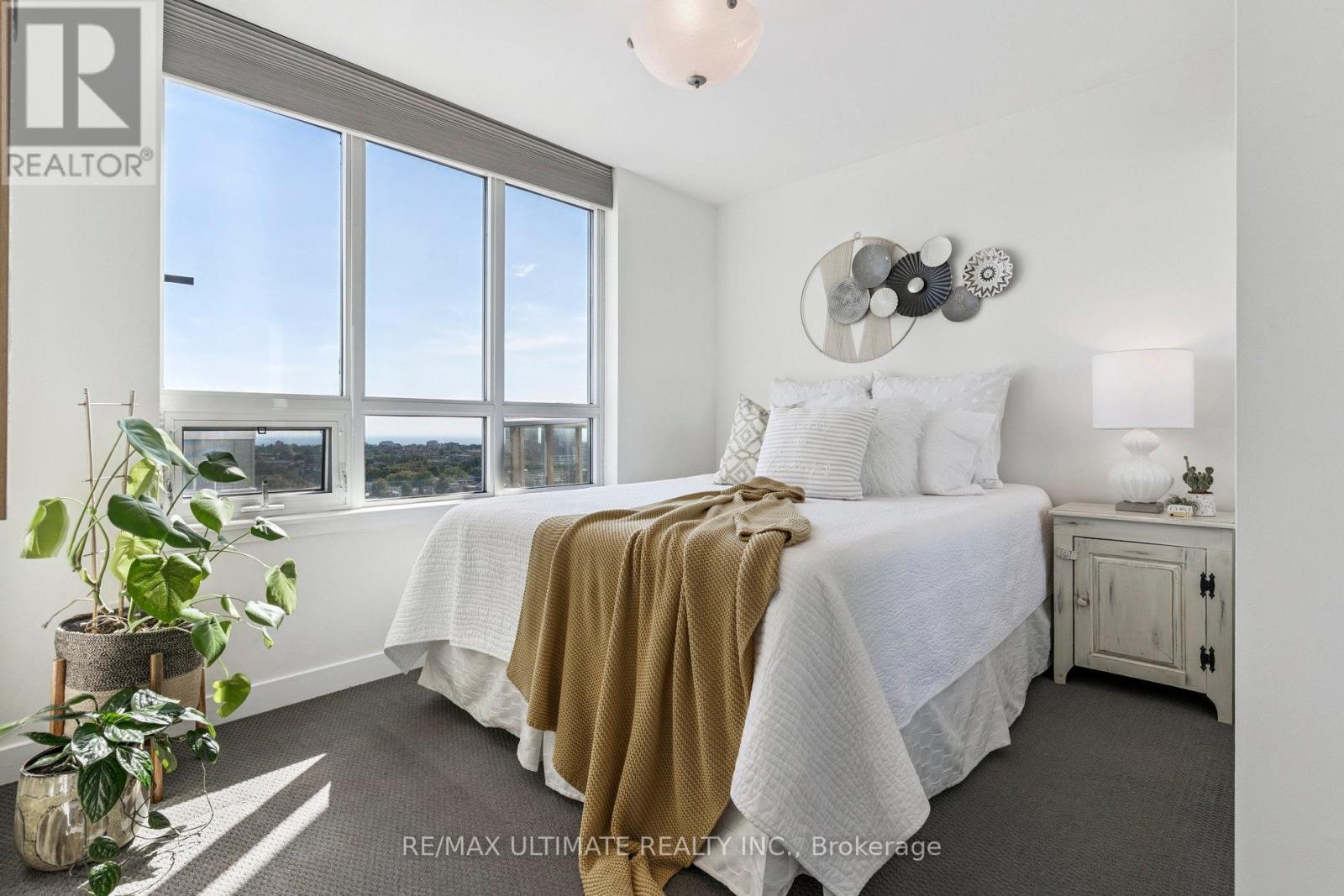 1402 - 816 Lansdowne Avenue, Toronto, Ontario  M6H 4K6 - Photo 20 - W12772358