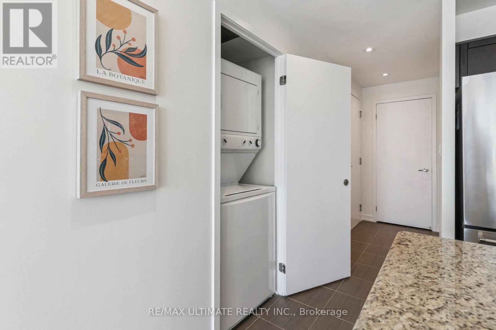 1402 - 816 Lansdowne Avenue, Toronto, Ontario  M6H 4K6 - Photo 24 - W12772358