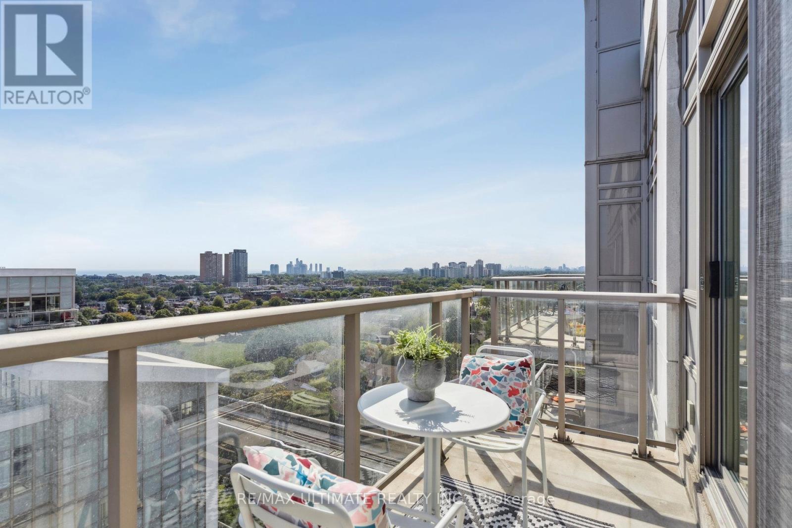 1402 - 816 Lansdowne Avenue, Toronto, Ontario  M6H 4K6 - Photo 27 - W12772358