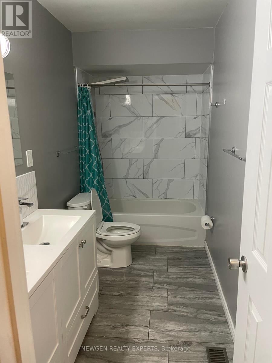 28 Royal Salisbury Way, Brampton (Madoc), Ontario  L6V 3J6 - Photo 17 - W12772374