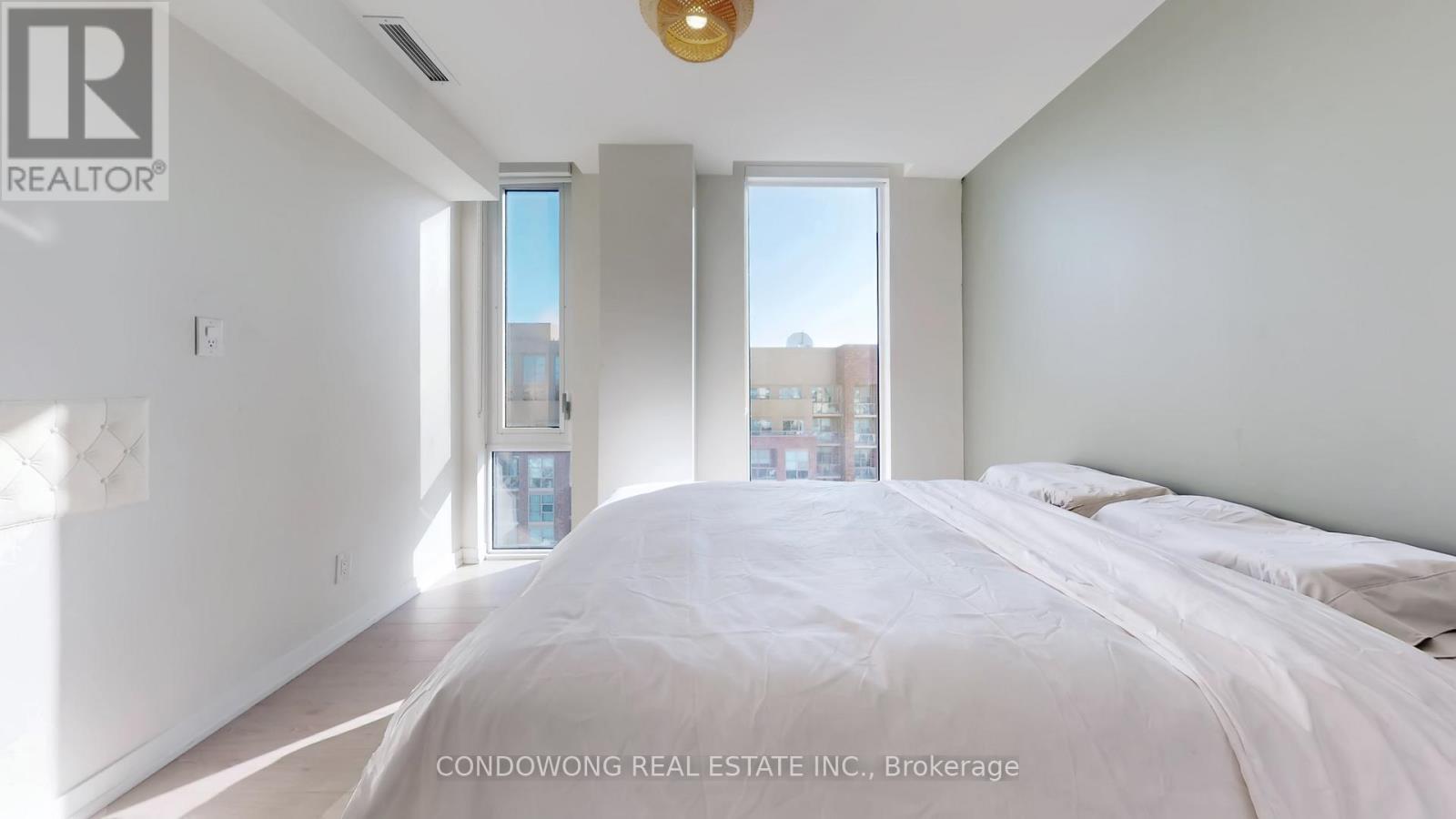 1101 - 1808 St Clair Avenue W, Toronto, Ontario  M6N 0C1 - Photo 16 - W12772448