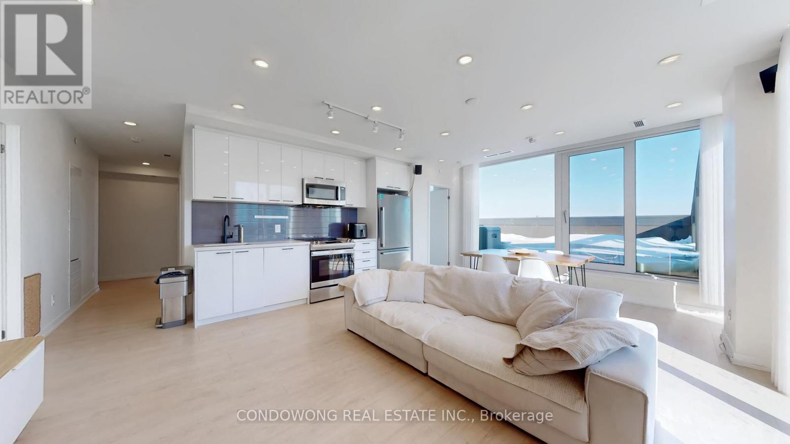 1101 - 1808 St Clair Avenue W, Toronto, Ontario  M6N 0C1 - Photo 4 - W12772448